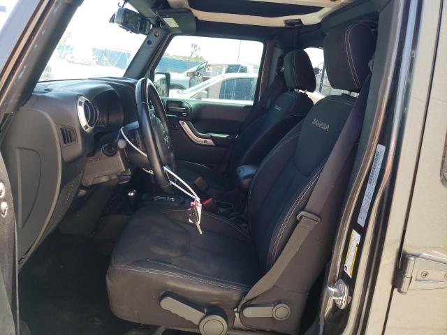 1C4BJWEG8JL816176 Jeep Wrangler Unlimited Sahara