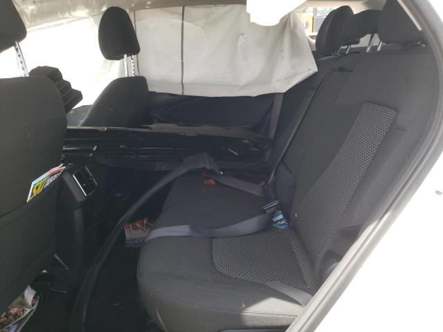KNDPUCAF0P7145239 KIA Sportage Lx