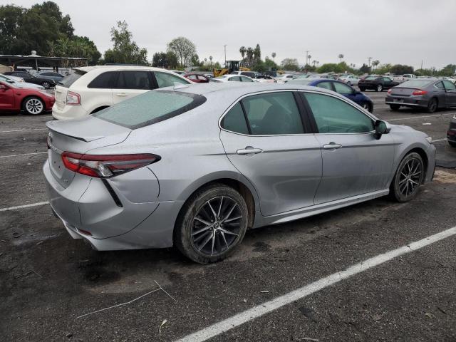 VIN 4T1G11AK1MU520509 2021 Toyota Camry, SE no.3