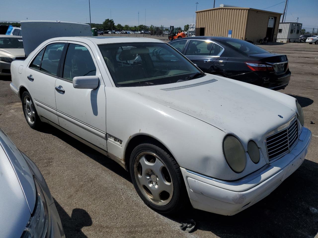 WDBJF70F2WA592888 1998 Mercedes-Benz E 430