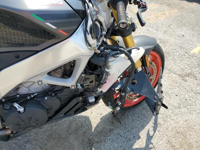 2018 APRILIA MOTORCYCLE ZD4KEU000JS001242