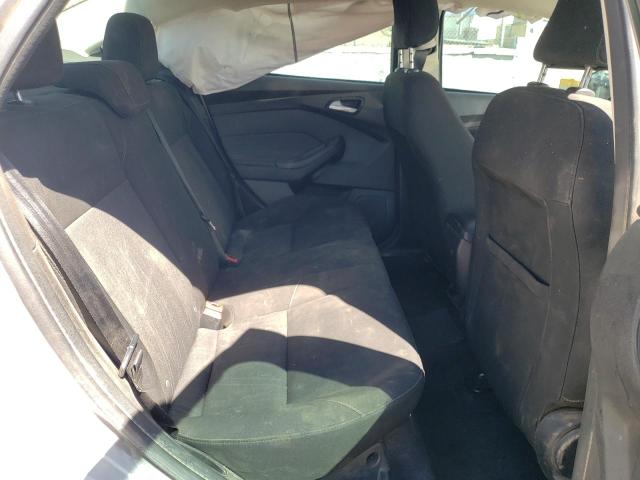 1FADP3FE2JL260990 Ford FOCUS SE