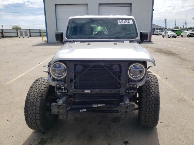 1C4HJXEG0JW107305 Jeep Wrangler Unlimited Sahara