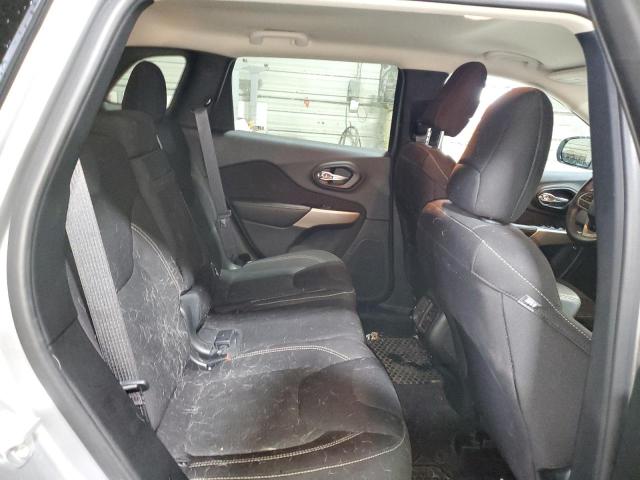 1C4PJMCS7HW589850 Jeep Cherokee Latitude