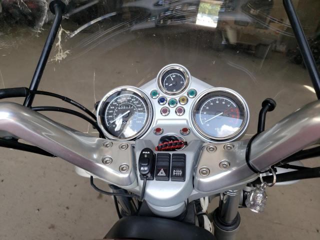 2000 BMW R1100 R - WB10407B8YZB82470