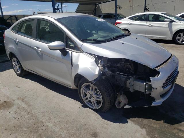 3FADP4BJ0JM135008 Ford FIESTA SE