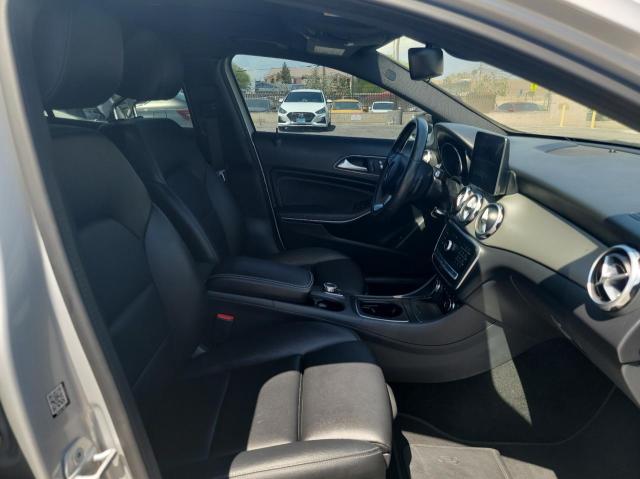 WDCTG4GB7JJ389281 Mercedes-Benz Gla 250 4matic