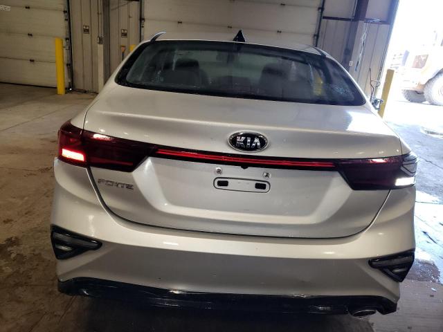 3KPF24AD1KE103824 KIA FORTE FE