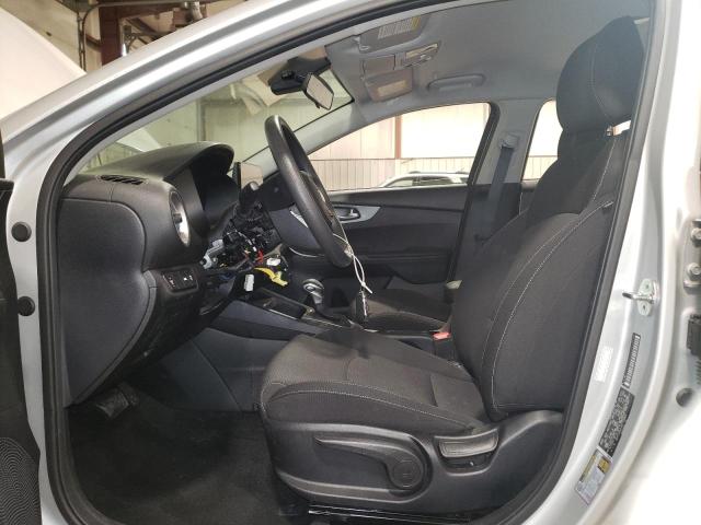 3KPF24AD1KE103824 KIA FORTE FE