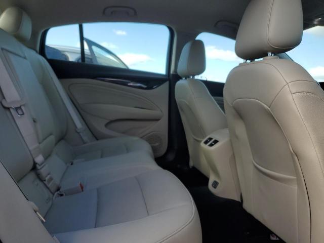 2018 BUICK REGAL ESSE W04GP6SX7J1143105