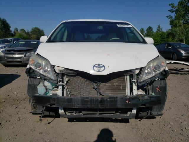 5TDDK3DC8BS026170 2011 TOYOTA SIENNA, photo no. 5