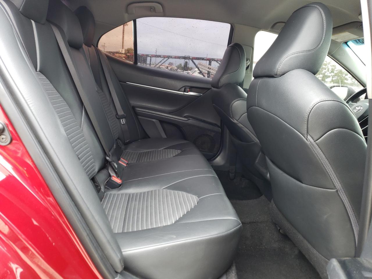 4T1B11HK8JU600174 TOYOTA CAMRY 2018