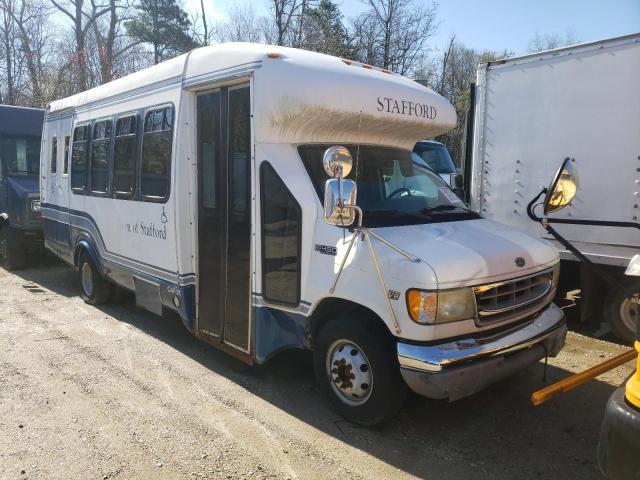 Salvage cars for sale from Copart Chalfont, PA: 2002 Ford Econoline E450 Super Duty Cutaway Van