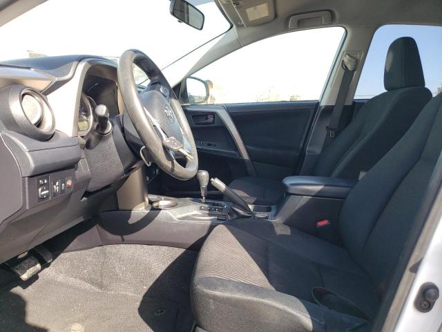 JTMZFREV2FD049751 Toyota RAV4 LE