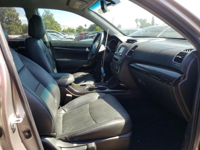5XYKT3A66EG444389 KIA SORENTO LX