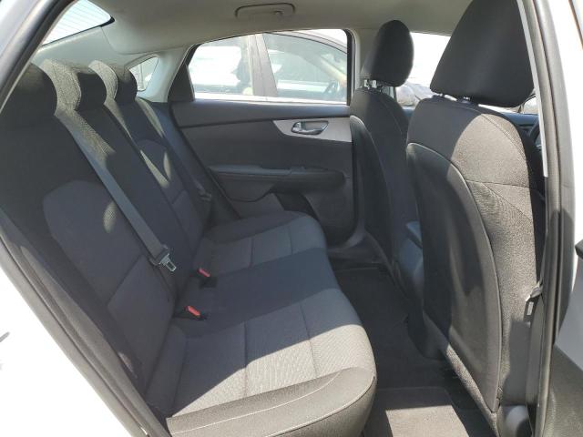 3KPF24AD9PE559741 KIA FORTE LX