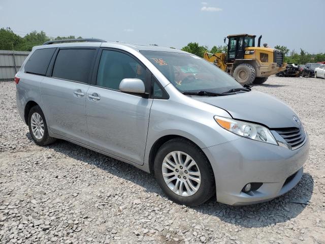 5TDYK3DC8GS700715 2016 TOYOTA SIENNA, photo no. 4