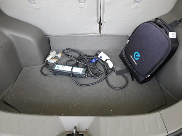 1N4AZ0CP1FC331976 Nissan LEAF S