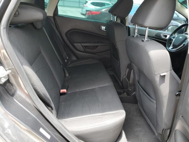 3FADP4EJ9FM176143 Ford FIESTA SE