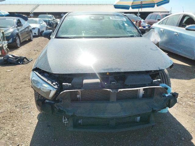 WDD3G4EB1KW002324 Mercedes-Benz A 220