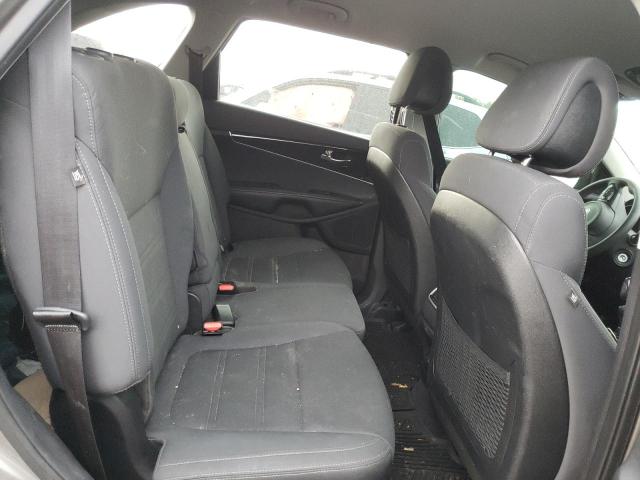 5XYPGDA58GG131614 KIA SORENTO LX