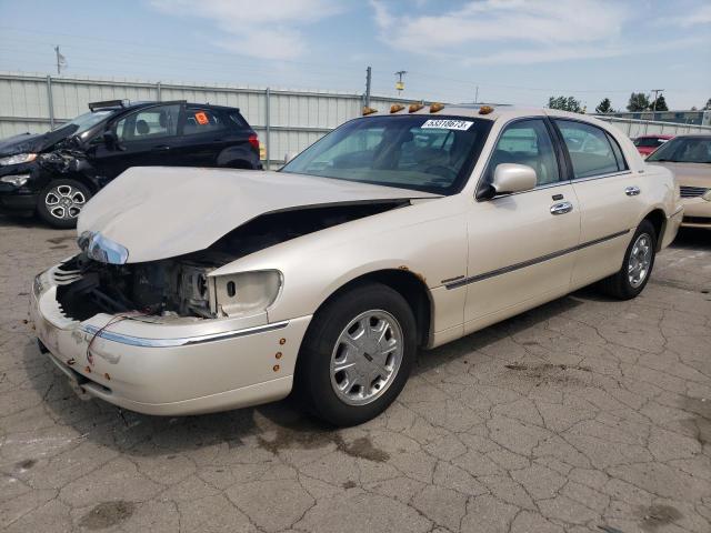 2001 Lincoln Town Car Signature