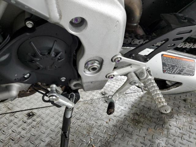 2022 APRILIA TUONO V4 1 ZD4KZUA06NS000458