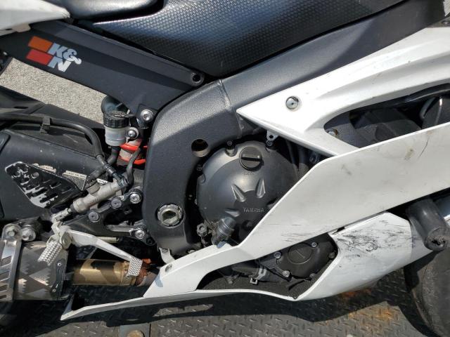 2010 YAMAHA YZFR6 C JYARJ16Y7AA004447