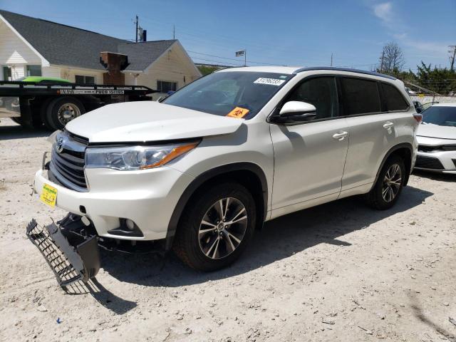 Salvage cars for sale from Copart Northfield, OH: 2016 Toyota Highlander XLE