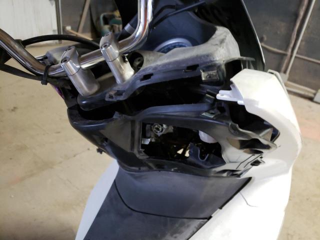 2015 HONDA PCX 150 RLHKF1808FY002770