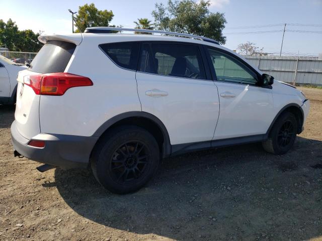 JTMZFREV2FD049751 Toyota RAV4 LE