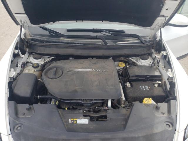 1C4PJMCXXJD570075 Jeep Cherokee Latitude