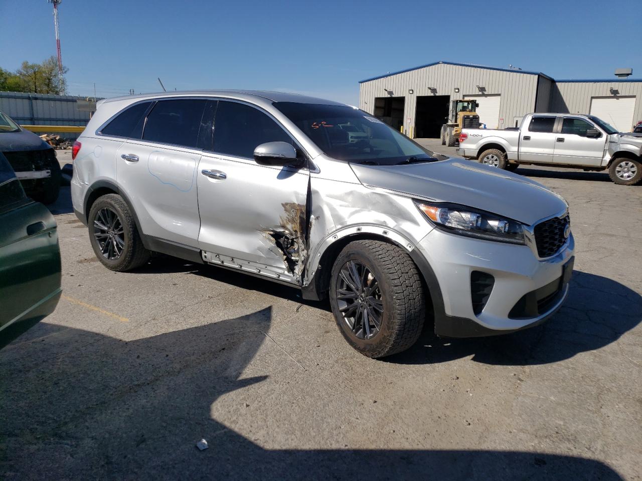 2019 Kia Sorento L vin: 5XYPG4A36KG587845