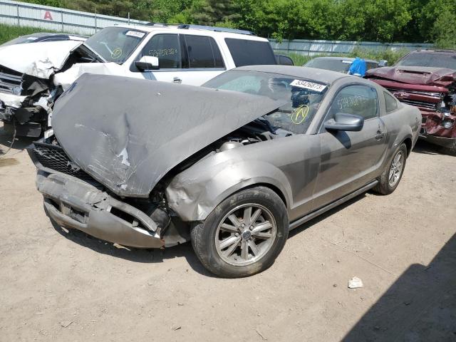 2005 Ford Mustang 