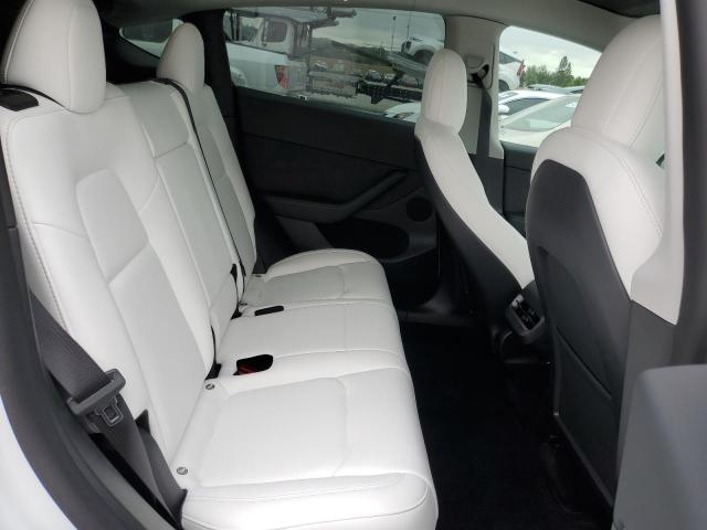 7SAYGDEF7NF561391 Tesla Model Y