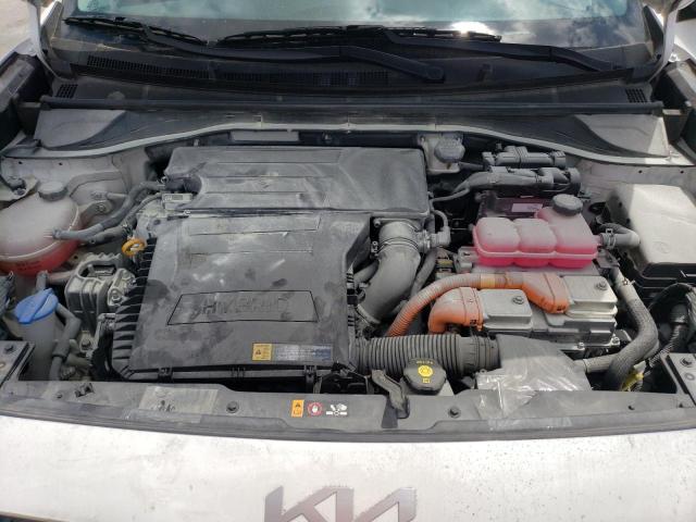 KNDCB3LC6N5547671 KIA NIRO LX