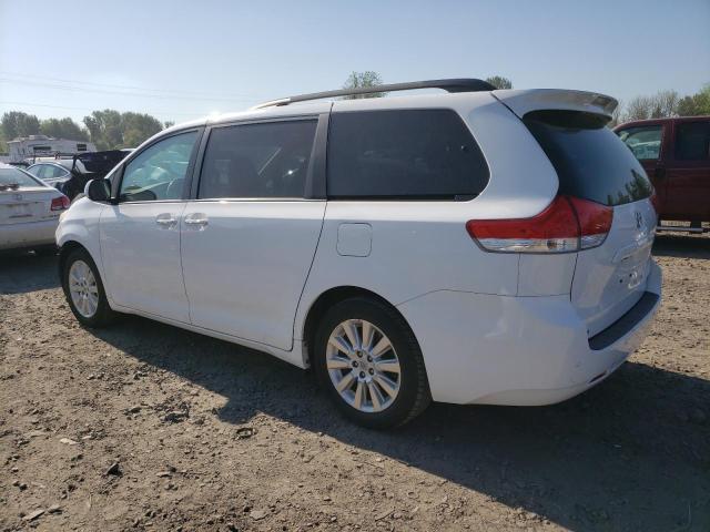 5TDDK3DC8BS026170 2011 TOYOTA SIENNA, photo no. 2