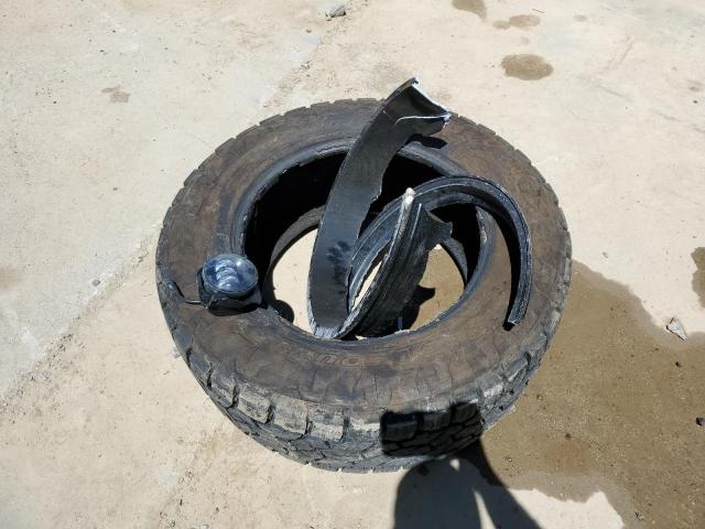 1C4HJXDG9JW128655 Jeep Wrangler Unlimited Sport