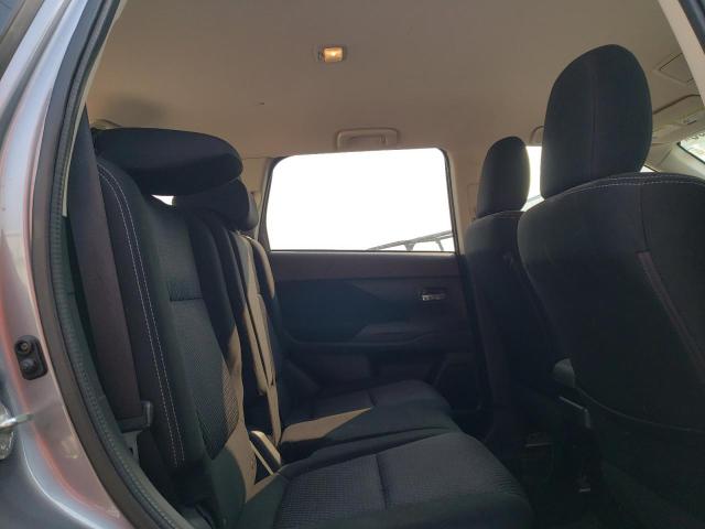 JA4AZ2A37HZ017457 Mitsubishi Outlander Es