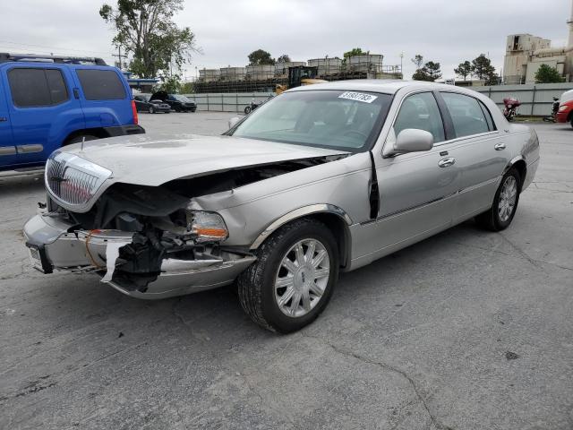 2007 Lincoln Town Car Signature Limited