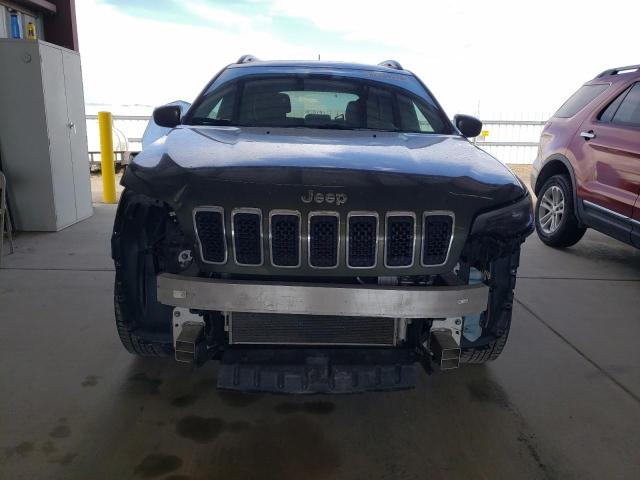 1C4PJMCB8KD310571 Jeep Cherokee Latitude