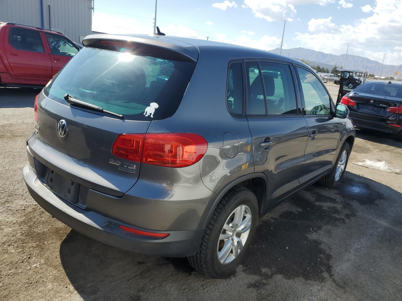 2012 Volkswagen Tiguan S vin: WVGBV7AX9CW084069