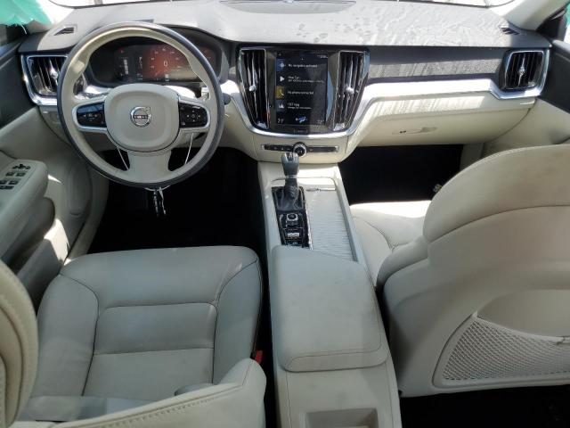 7JR102FK6KG011427 Volvo S60 T5 Momentum