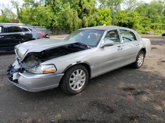 2008 Lincoln Town Car Signature Limited