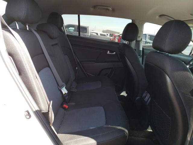 KNDPBCAC8G7864105 KIA Sportage Lx