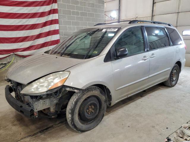 Salvage cars for sale from Copart Columbia, MO: 2007 Toyota Sienna CE