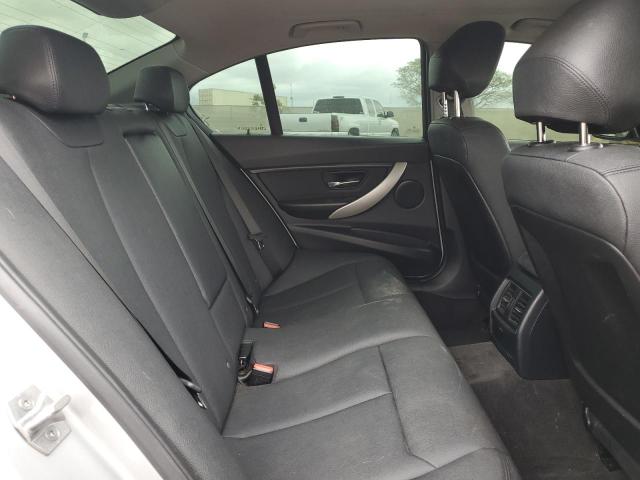 WBA8A9C32HK864779 BMW 320 I