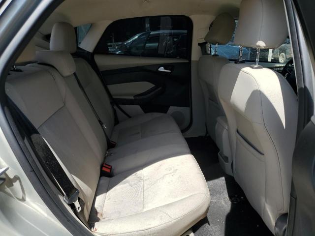 1FADP3K23FL347865 Ford FOCUS SE