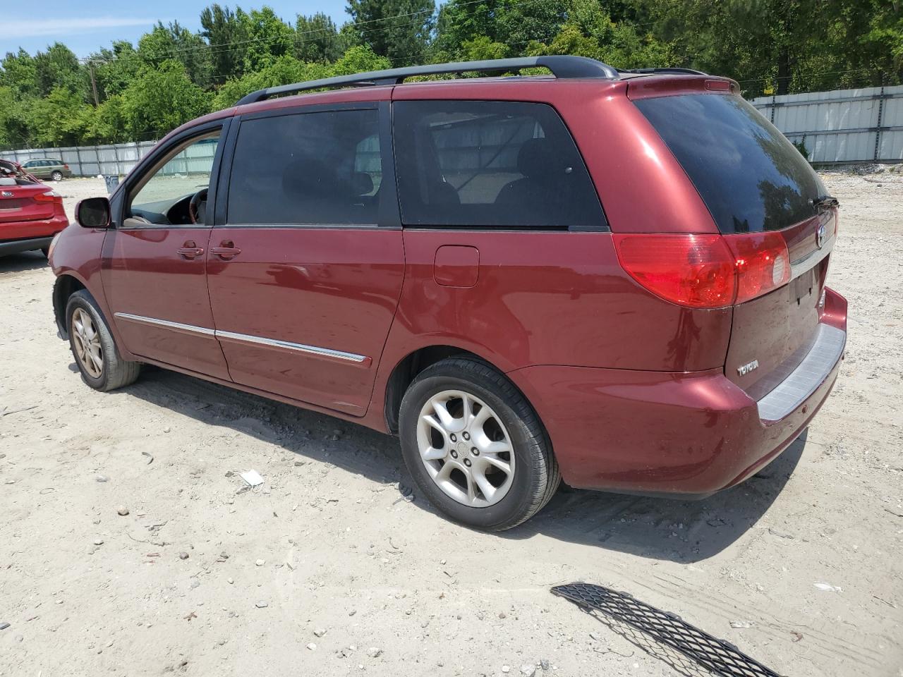 Lot #2717783911 2006 TOYOTA SIENNA XLE