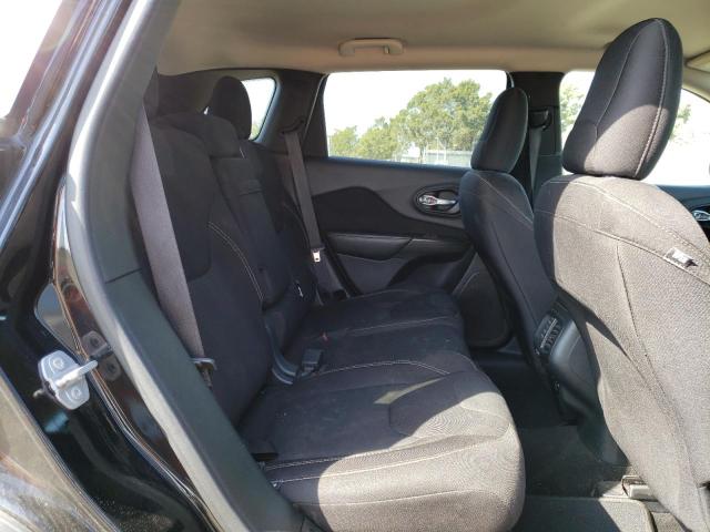 1C4PJLCB8FW790955 Jeep Cherokee Latitude